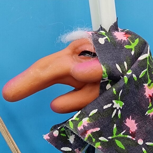 1970s Good Luck Kitchen Witch Feather Duster Kitsch Vintage Folk Art Deco Taiwan - Picture 4 of 13